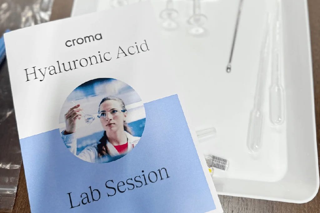 A flyer of Croma Hyaluronic Acid lab session, given out during a Croma event.